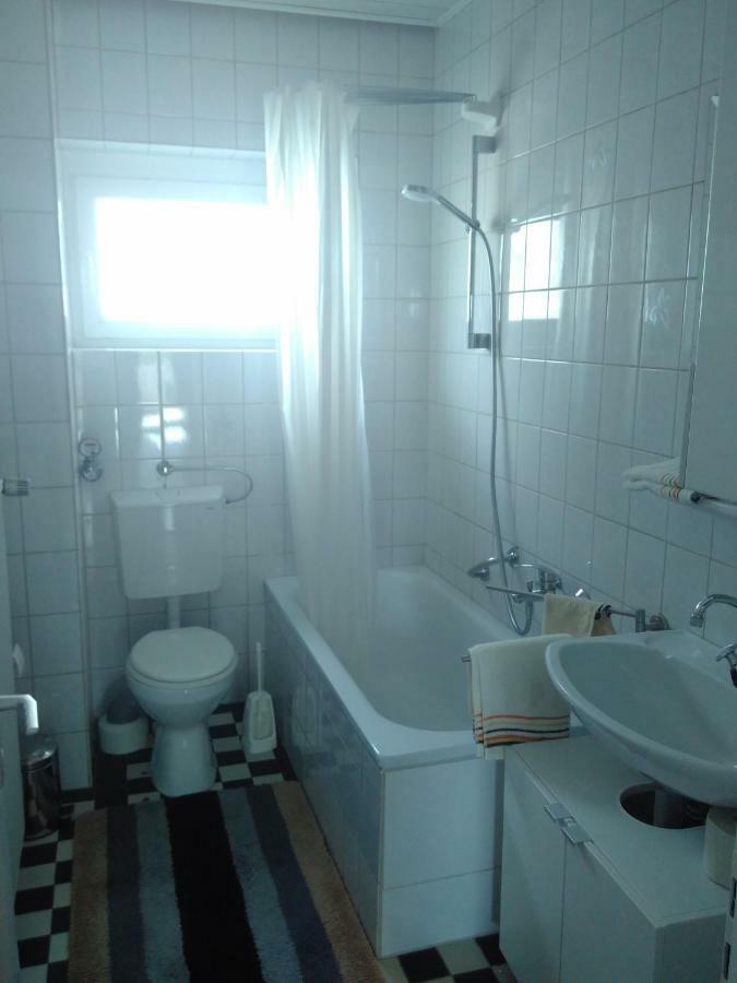 פירמאסנס Ruhige Wohnung Zentrumsnah מראה חיצוני תמונה