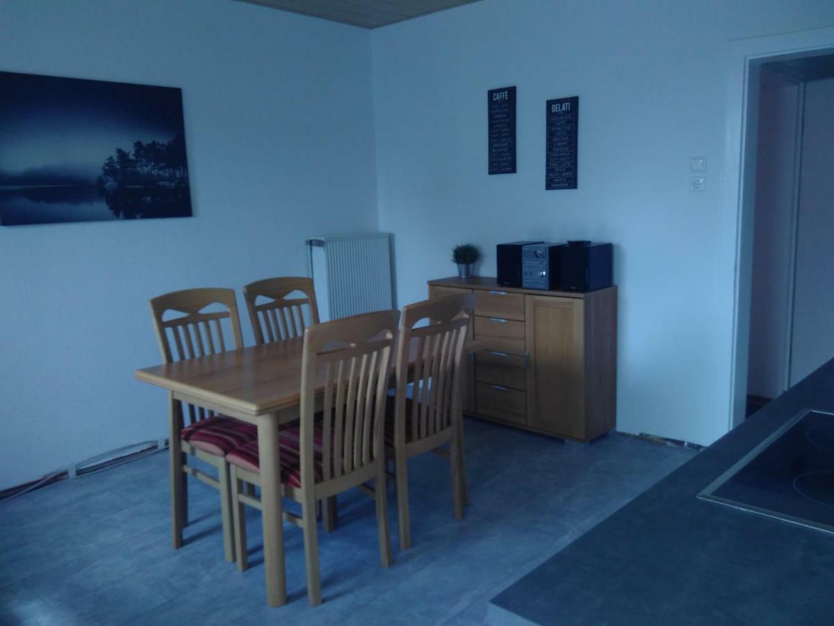 פירמאסנס Ruhige Wohnung Zentrumsnah מראה חיצוני תמונה